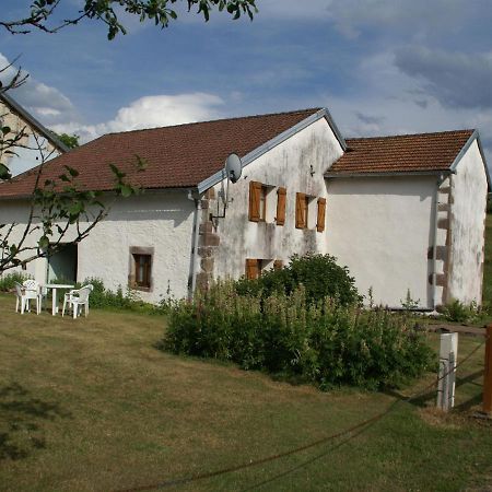 Spacious Holiday Home Near The Forest Esmoulieres ภายนอก รูปภาพ
